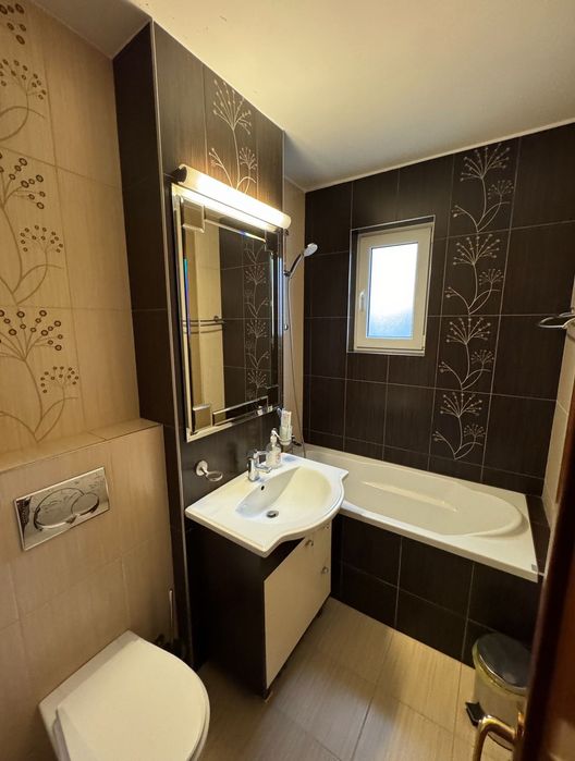 Apartament 3 camere, nord, strada Cameliei, cf 1, etaj 3