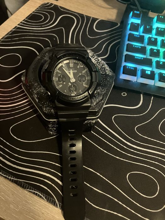 Часовник G shock