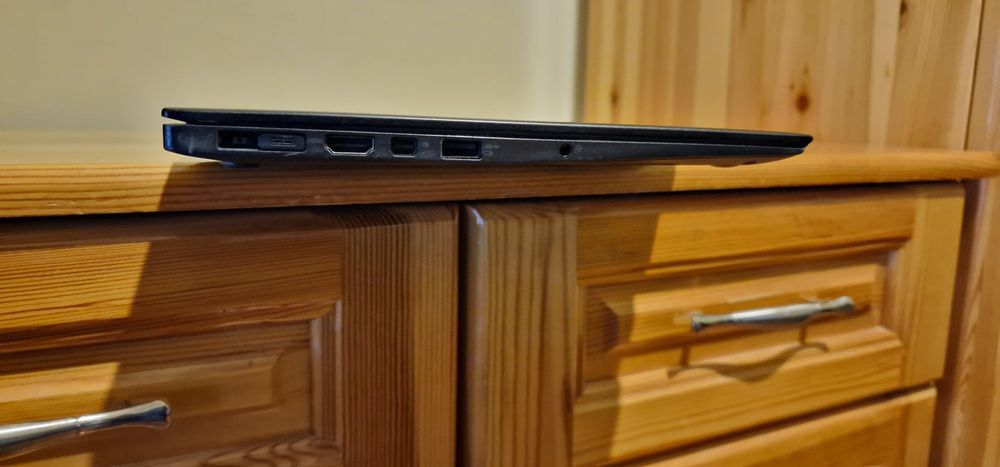 Продавам лаптоп Lenovo Thinkpad X1 Carbon