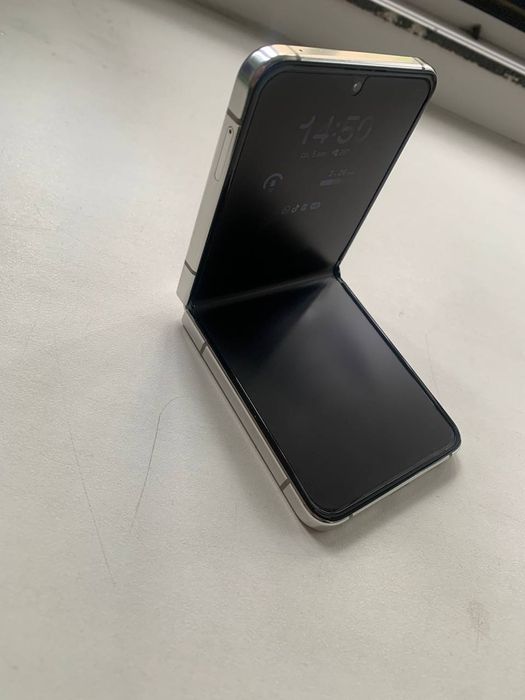 Samsung galaxy flip 5 8/512