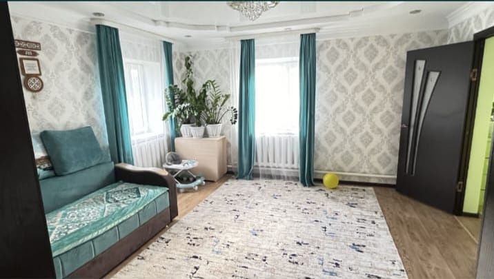 Продам 3-ком. дом на Юности