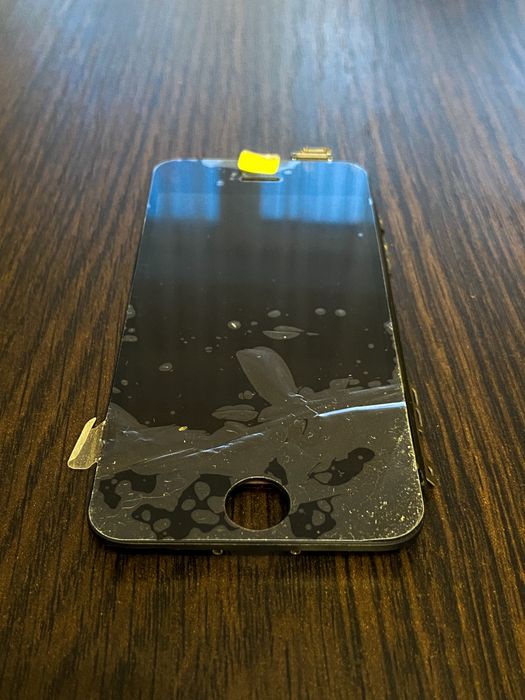 Дисплей iPhone 5s + 3 стекла + 2 чехла