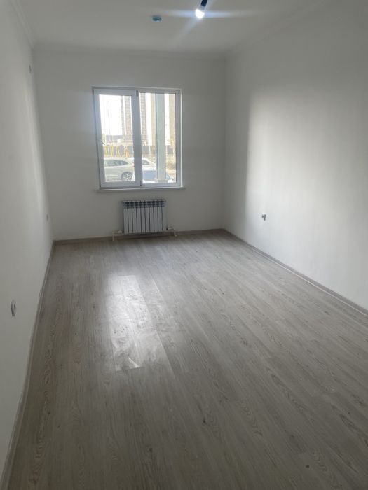 Sotiladi 2 xonali kvartira 1 etaj 16 etajli dom 64,5 m2