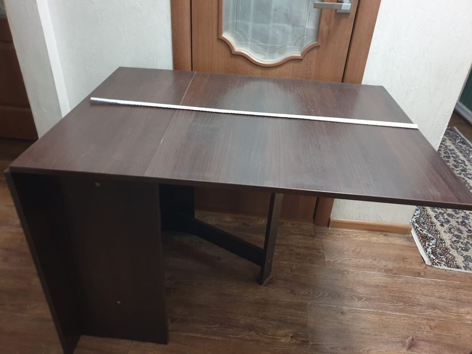Продам стол-книжку