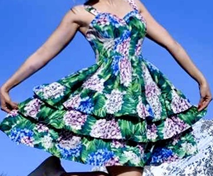 Платья шикарные лето/осень/весна