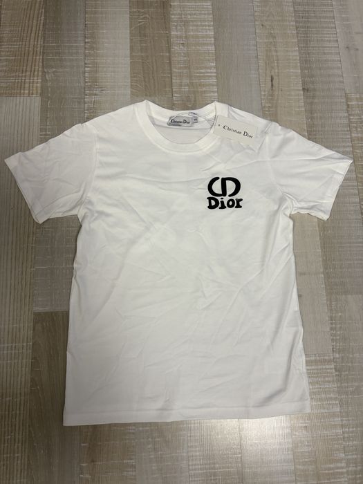 Tricou Dior.