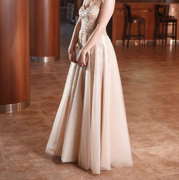 Бална рокля тип принцеса