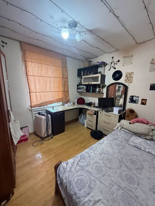 Продаётся 3/2/4 квартира, Ц2, Алайский рынок,ор 17 школа