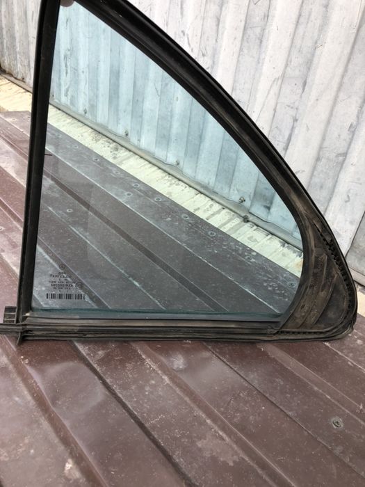 Форточка зад w211