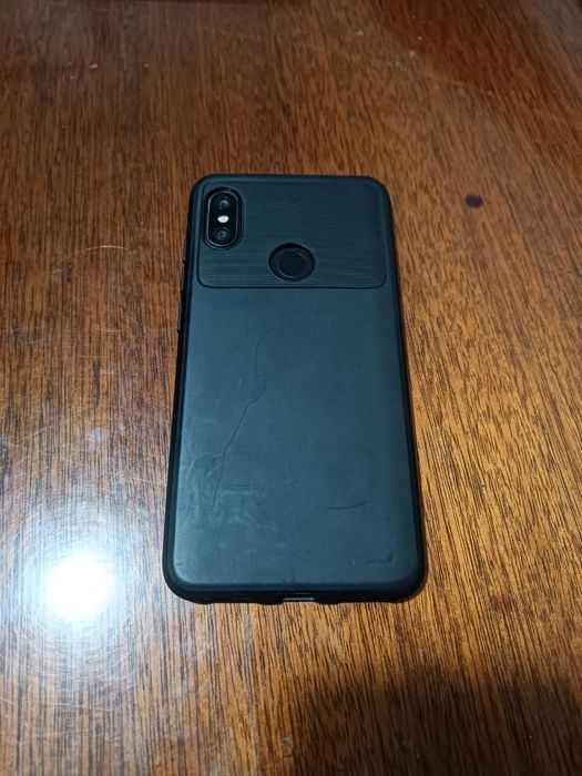 Телефон Redmi Note 6