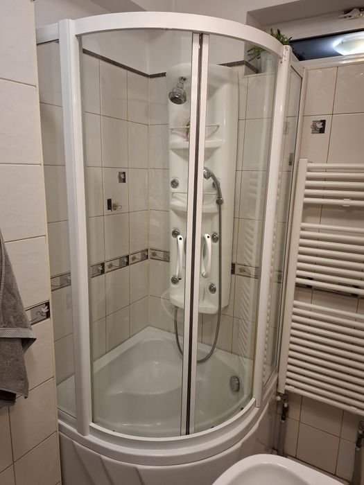 Cabina de dus sticla Sanotechnik cu cadita adâncă si sistem hidromasaj