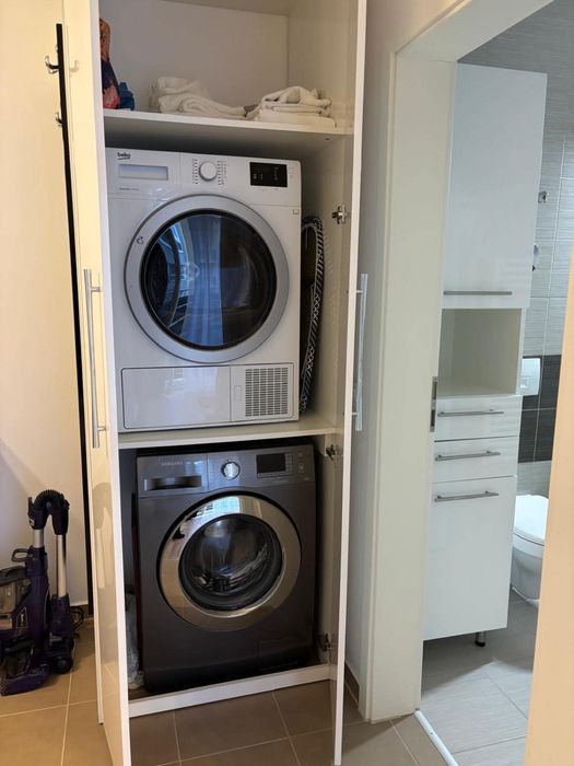 Apartament cu 2 camere de vanzare.