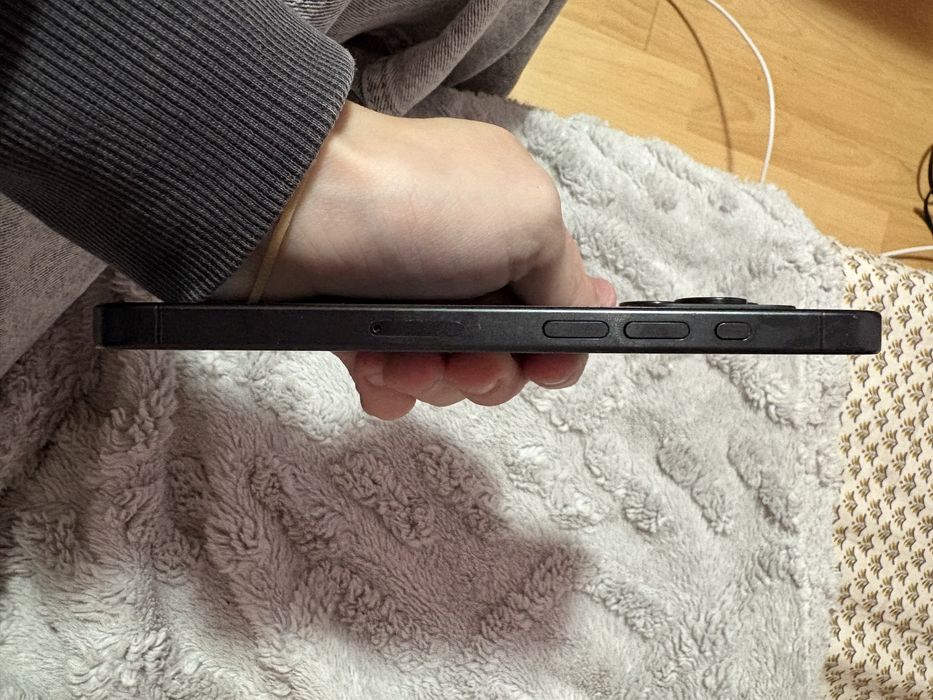 IPhone 15 pro 128 GB Black Titanium