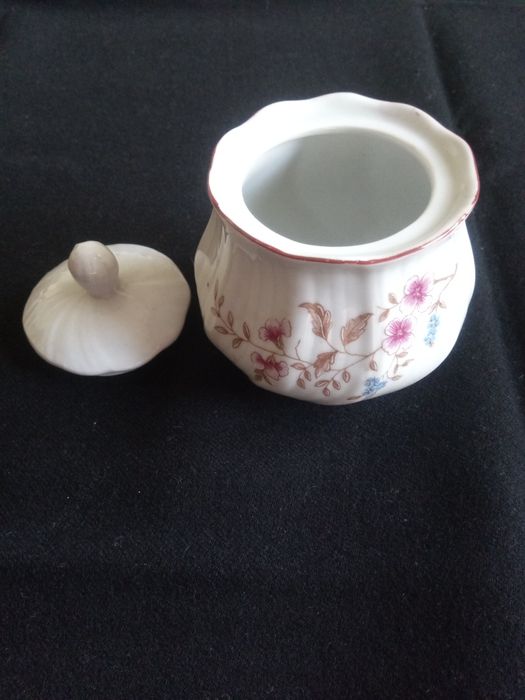 Порцеланова захарница от социализма