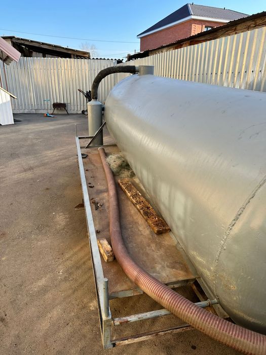 Продам вакуумную бочку.