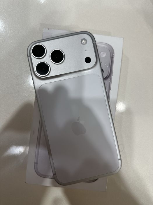 Iphone 17 Pro Max, 1 tb., серебристый, Dual eSim.