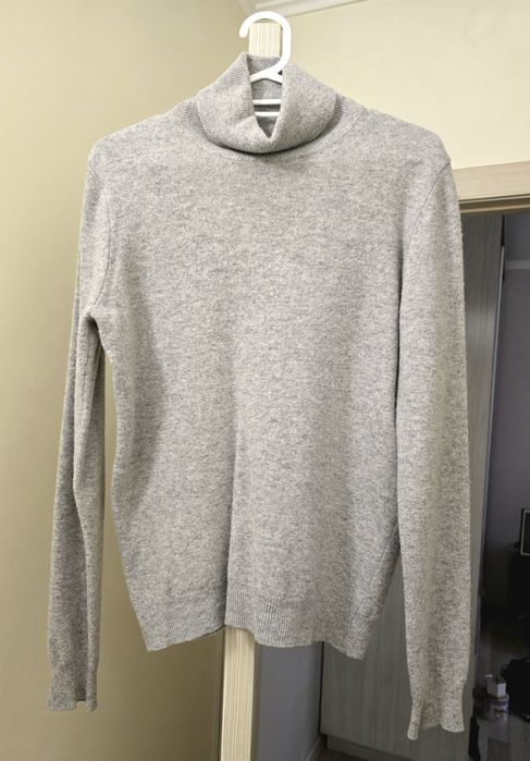 Свитер из шерсти