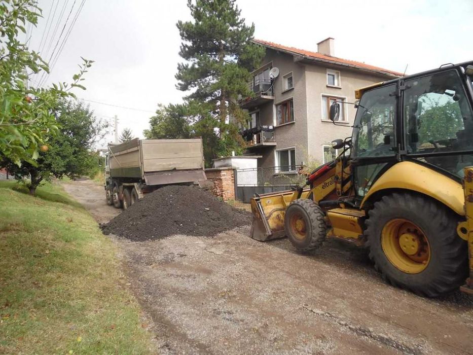 доставка на фрезован асфалт, хумус , инертни материали,пясък самосвал