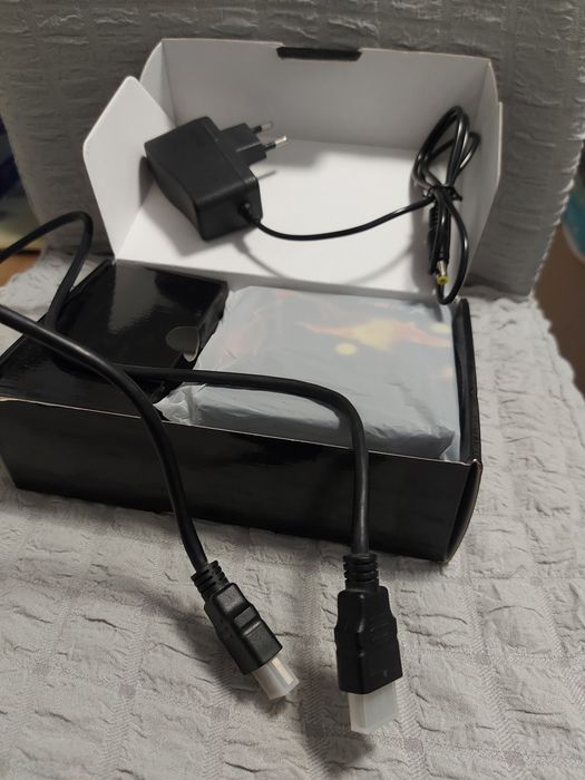 Мултимедиен плеар Smart TV BOX