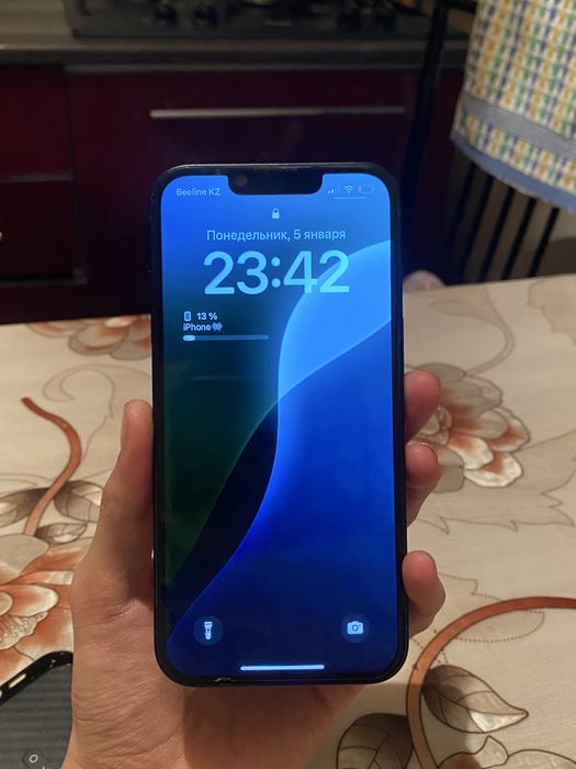 Айфон 13 с гарантиеи