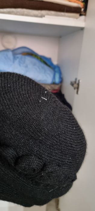 Зимняя женская шапка