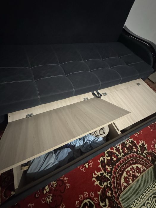 Продам диван в отличном состояние
