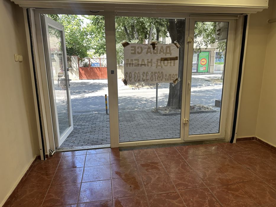 Дава се под наем Магазин в Варна, Гранд Мол Варна - 15 кв.м за 204 € - Снимка #6