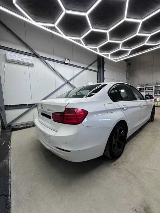 Dezmembrez BMW f30  2.0 2012-2014