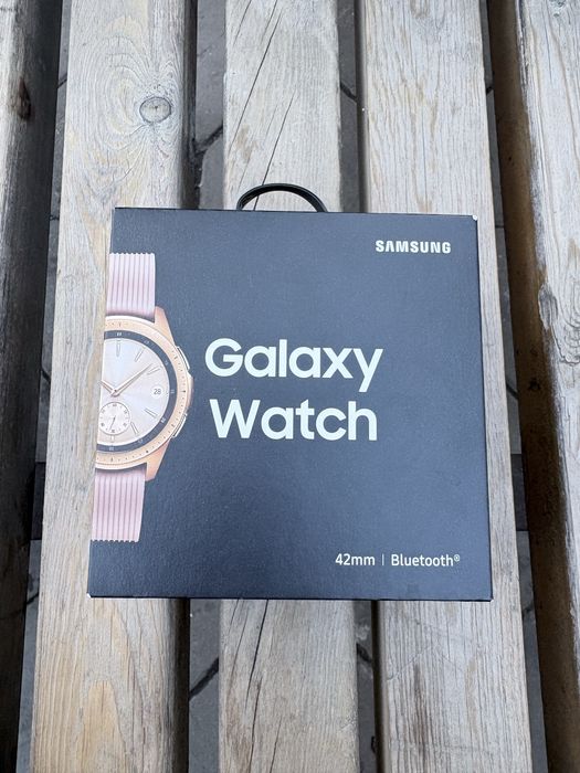 Samsung Galaxy Watch 42mm Rose Gold (SM-R810) – Дубайская версия