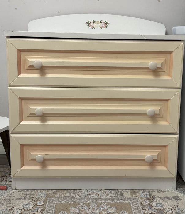 Продам кровать и комод