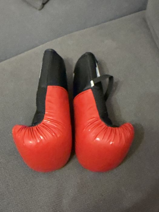 Manusi box pentru copii - ca noi