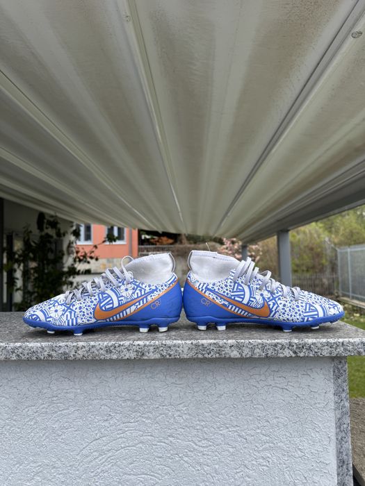 Футболни обукви Nike