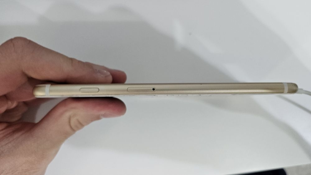iPhone 7 plus gold 128Gb