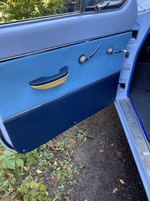 Ретро автомобиль