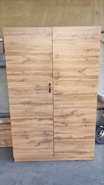 Шкаф для одежды / магазина