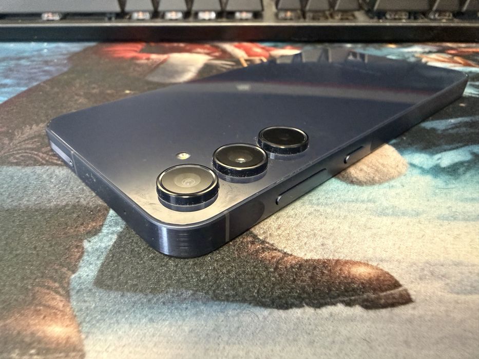 Samsung Galaxy A55 , 256GB , 5G , Albastru , In stare buna .