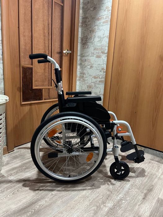 Продам детскую коляску KD350