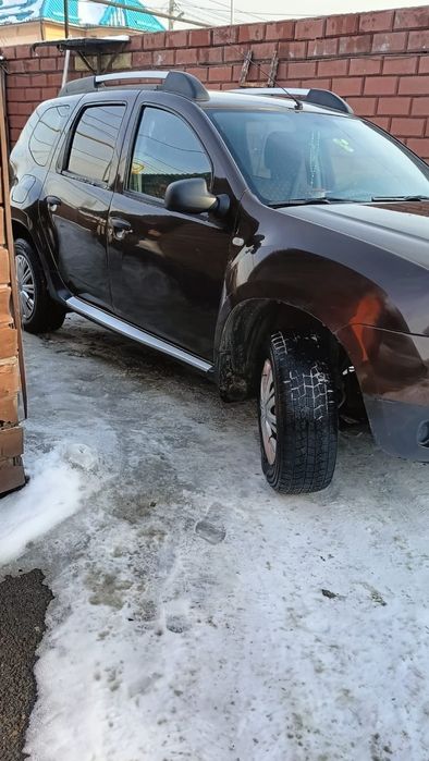Продаю машину Renault duster 2015 года