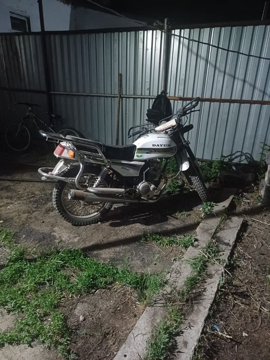 Продам мотоцикл 200куб