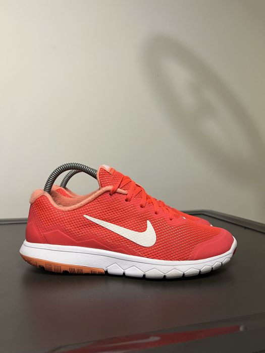 Оригинални маратонки Nike 39 номер