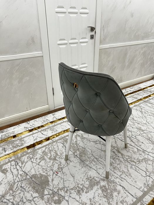 Стулья 8 штук 4000 тг