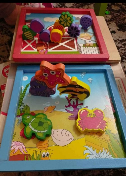 Два броя детски дъски и играчки