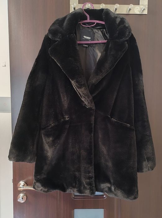 Haina din blana artificiala Pull & Bear