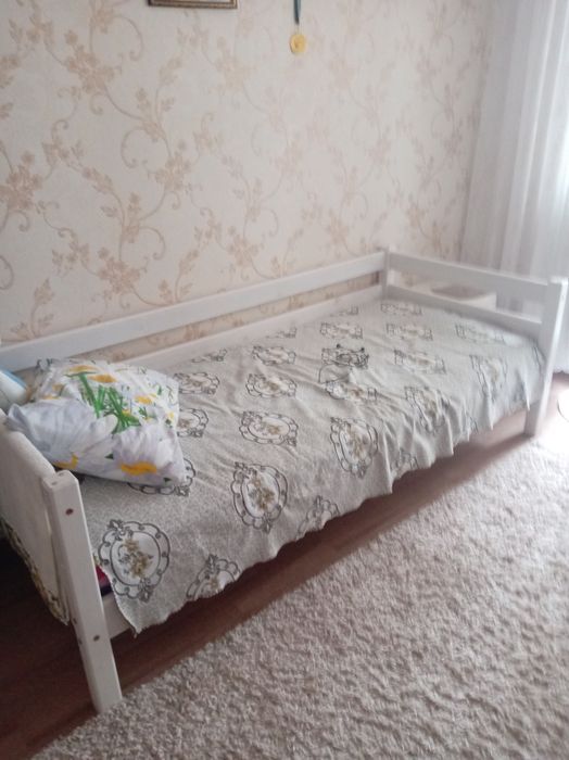 Кровать дерево чистое