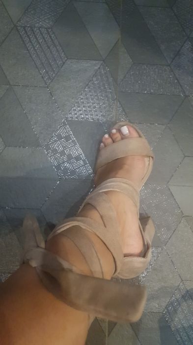 Шикарные босоножки