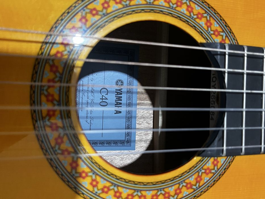 Гитара Yamaha c40