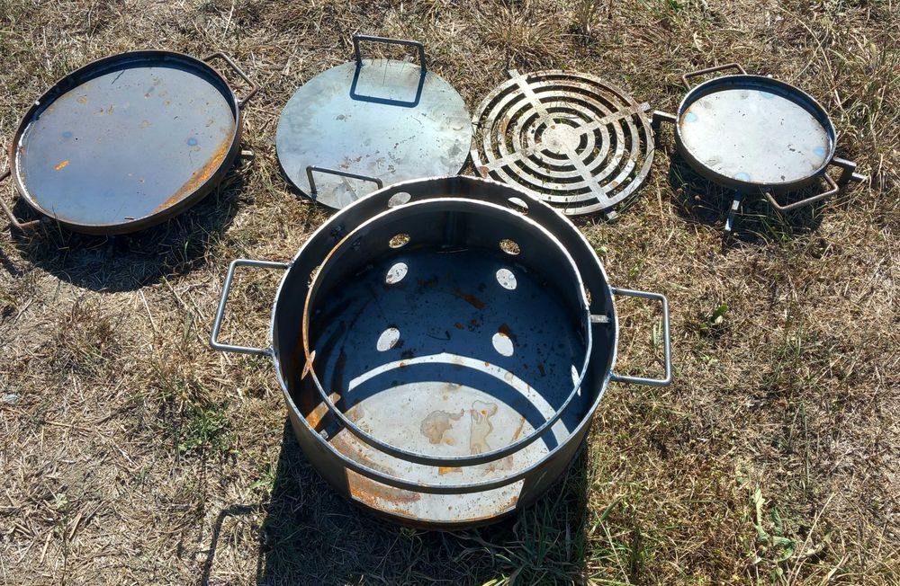 Gratar/vatră de foc multifuncțională