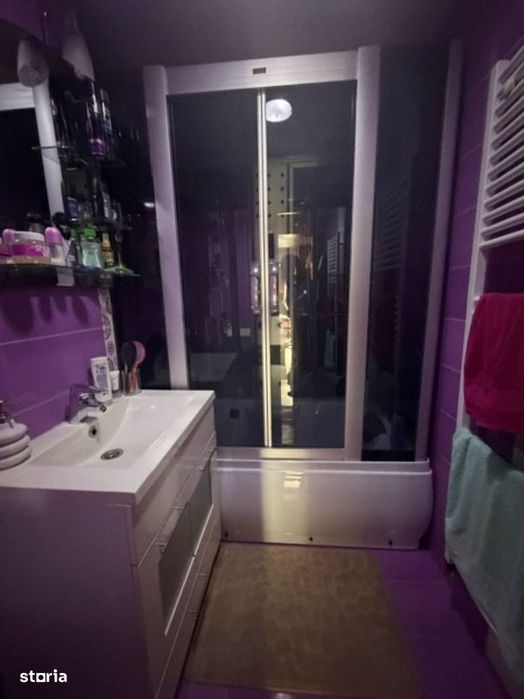 Apartament spatios , etaj 2