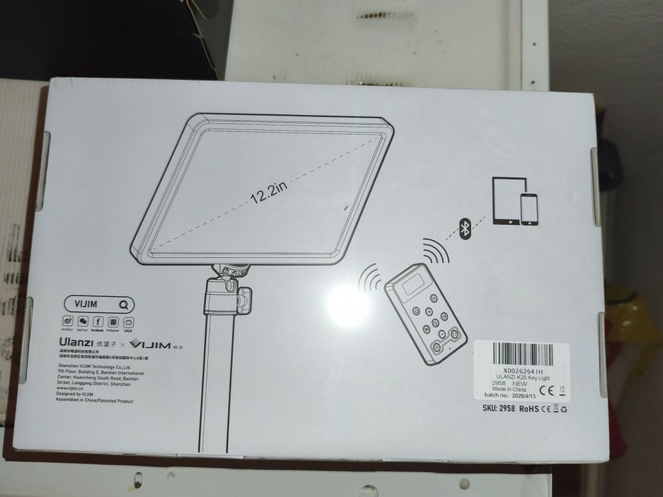 Vând 2 lampi LED VIJIM K20 Key Light, model 2958.