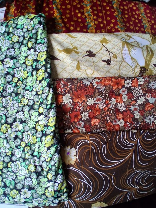 Травира от соца  платове с ярки цветове